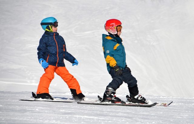 À quel âge commencer le ski pour les enfants ?